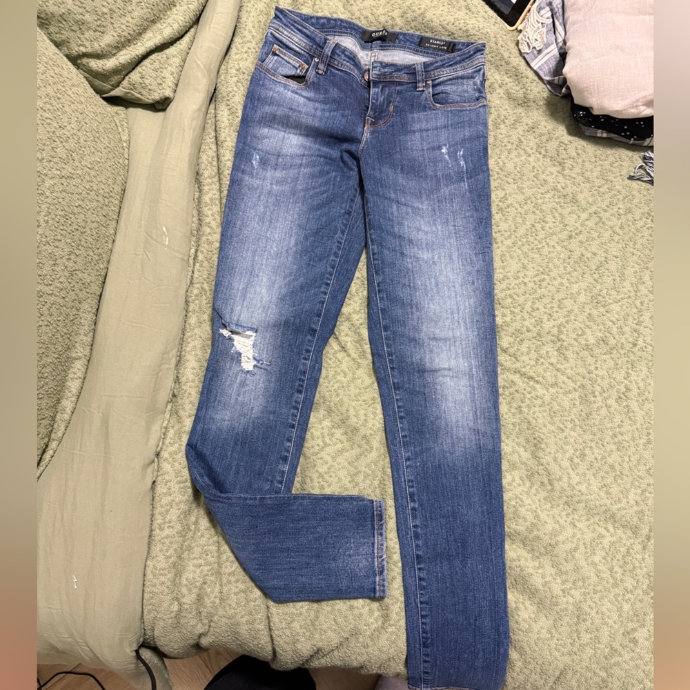 Guess Women's Skinny Jeans in Faded Blue